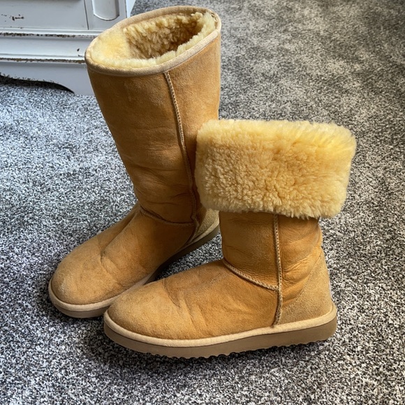 Tall Uggs - Picture 8 of 10